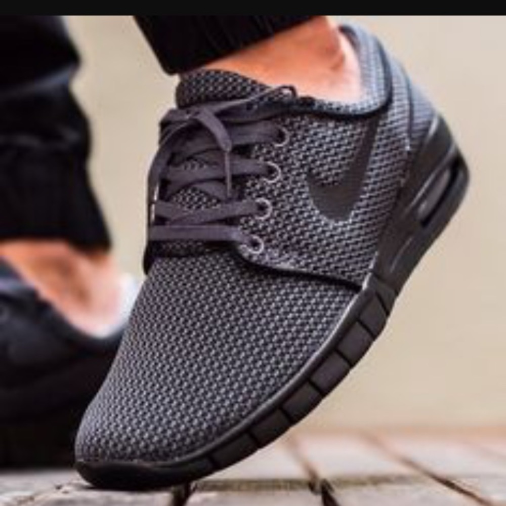 SALE! Nike SB Stefan Janoski air- black/dark grey