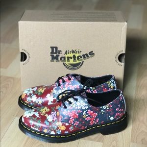 Dr Martens Floral shoe