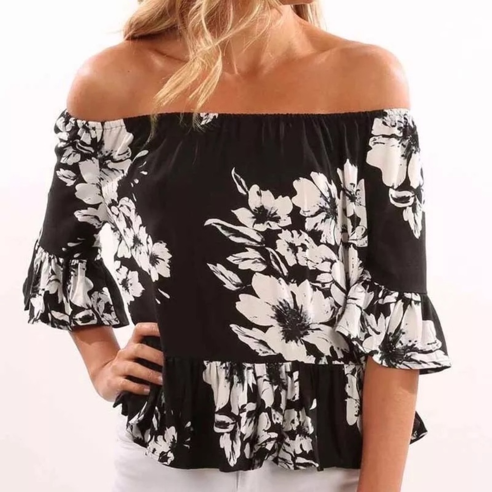Restocked! Sexy  & Flirty Off Shoulder Boho top - Picture 2 of 4