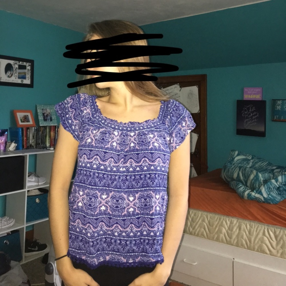 Lose patterned shirt