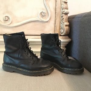 Doc Marten's boots size W 6 or M 4