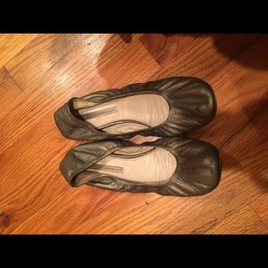 Vera Wang Lavendar Collection Ballet Flats