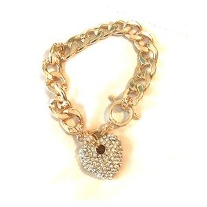 Gold bracelet with rhinestone heart