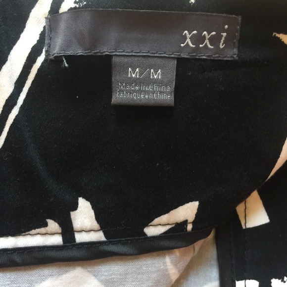 Forever 21 Size M Mini Skirt - Picture 6 of 8