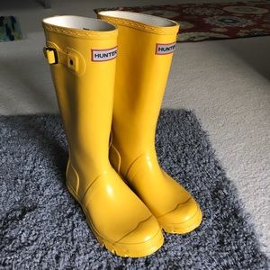 Bright Sunflower Yellow Hunter Boots! 🌻