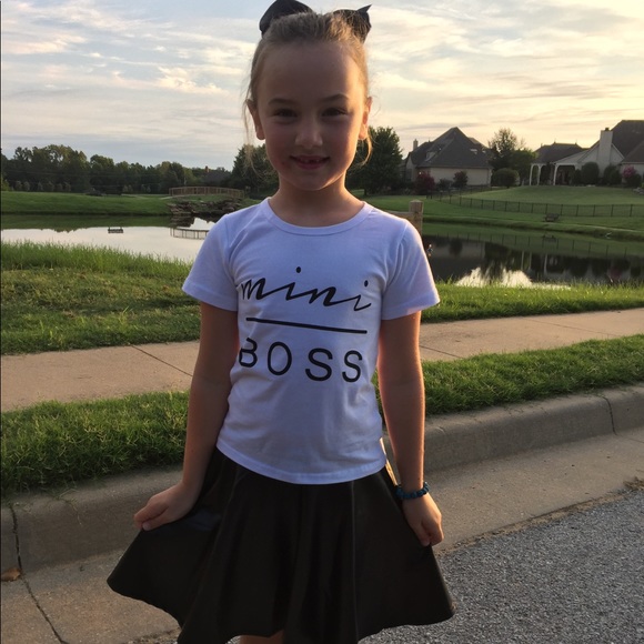 Girls shirt and skirt set - Picture 3 of 3