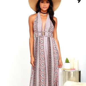 🎀Lulu's Beautiful halter maxi  dress🎀