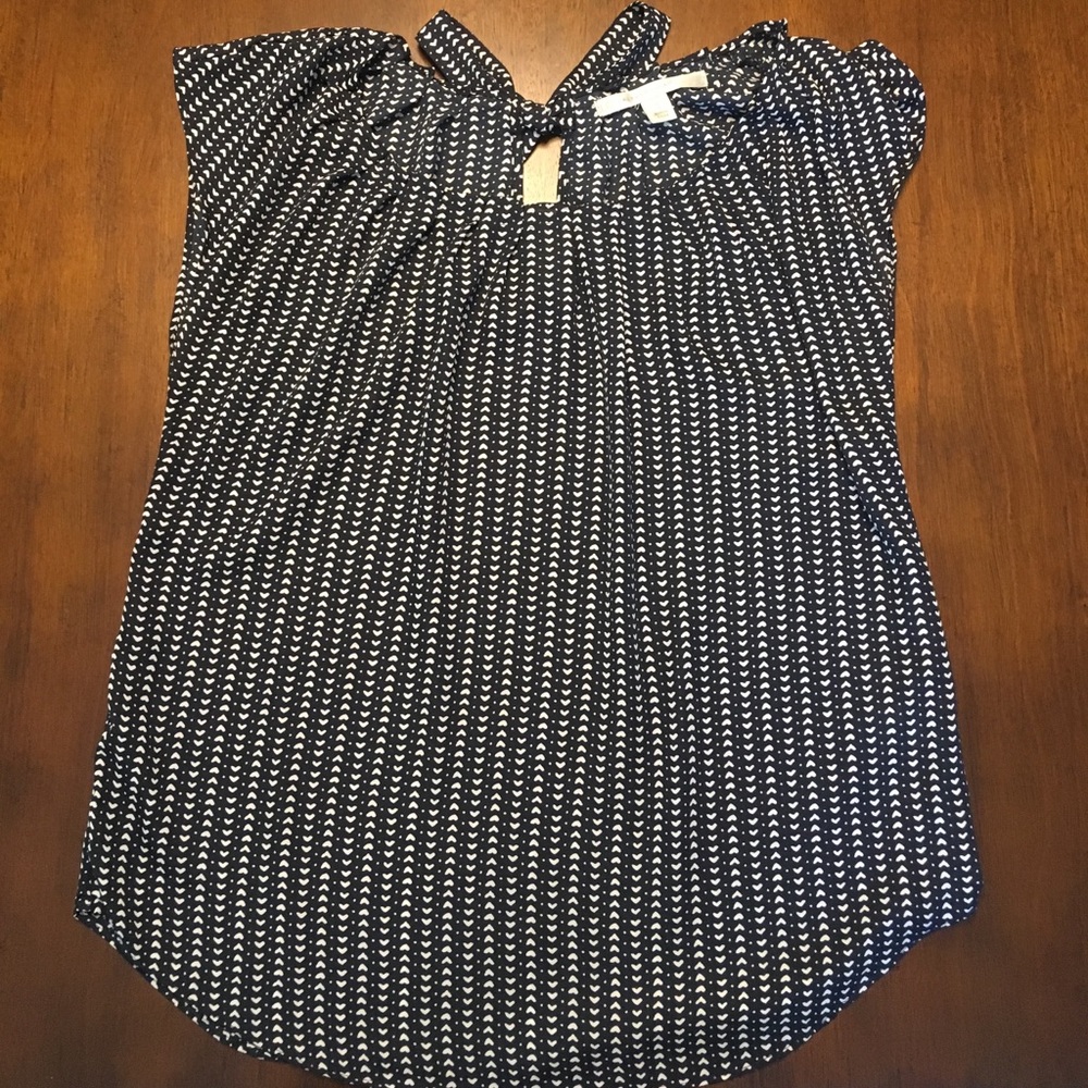 LC Lauren Conrad navy white heart pattern blouse