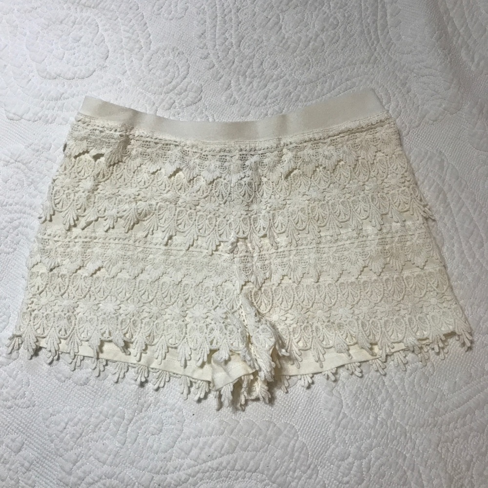 Express Cream Lace Shorts