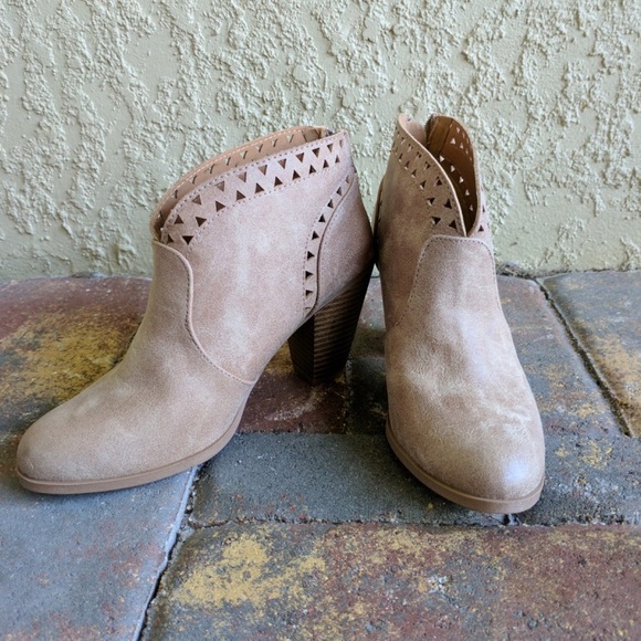 Last❣️Taupe Laser Cutout Ankle Booties - Picture 2 of 3