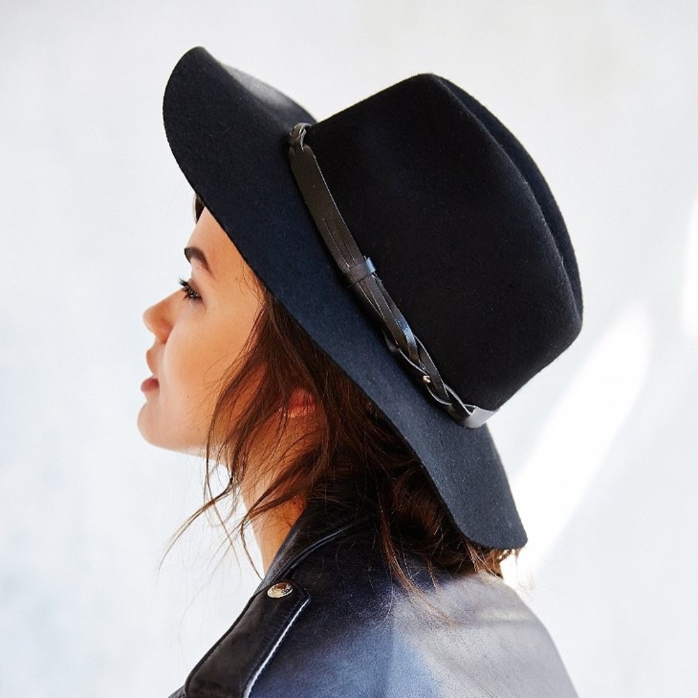 Felt Panama hat with braided trim