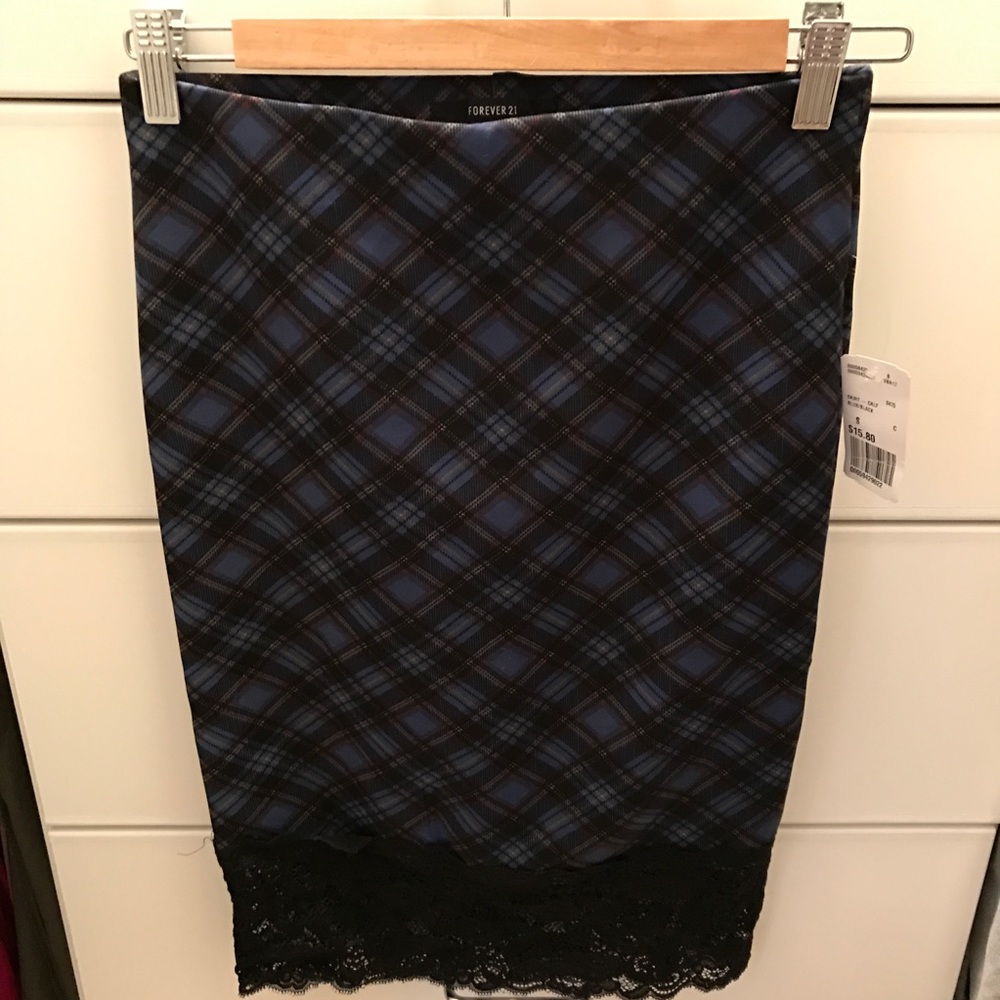 Plaid Pencil Skirt. NWTS