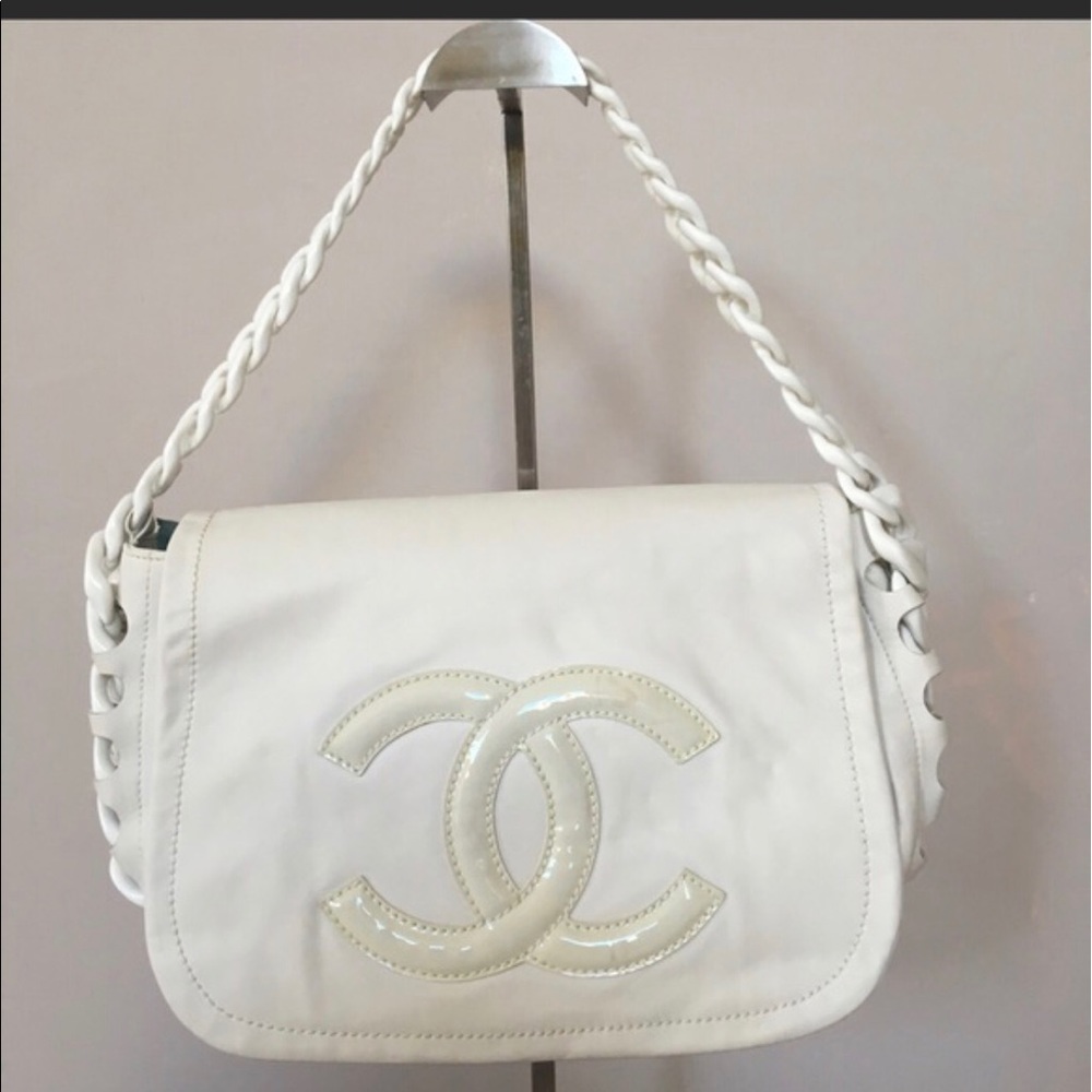 CHANEL   Handbag