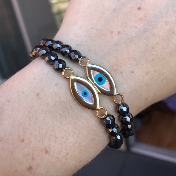 ⭐️HP⭐️Hematite Evil Eye Beaded stretch Bracelet - Picture 4 of 7