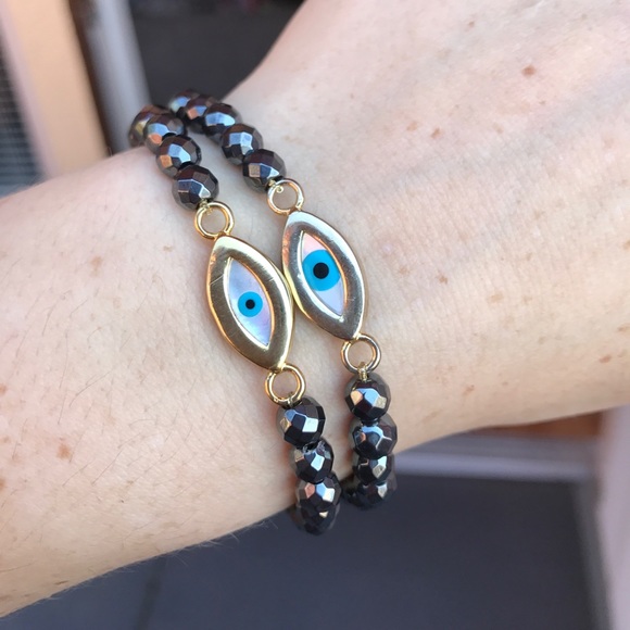 ⭐️HP⭐️Hematite Evil Eye Beaded stretch Bracelet - Picture 2 of 7