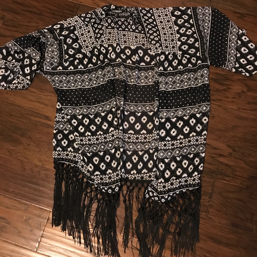 Express Fringe Kimono