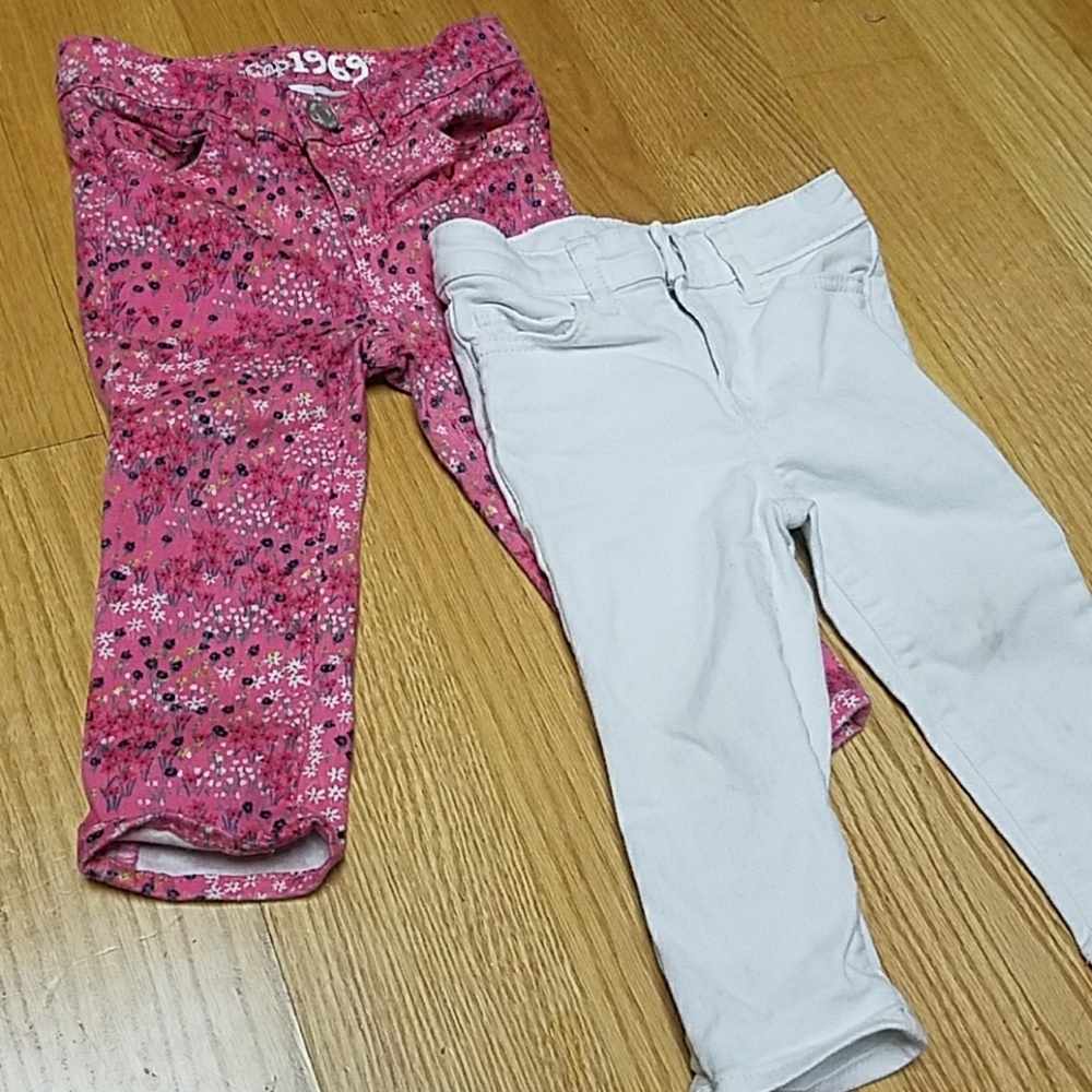 2 gap skinny jeans 12-18 Months