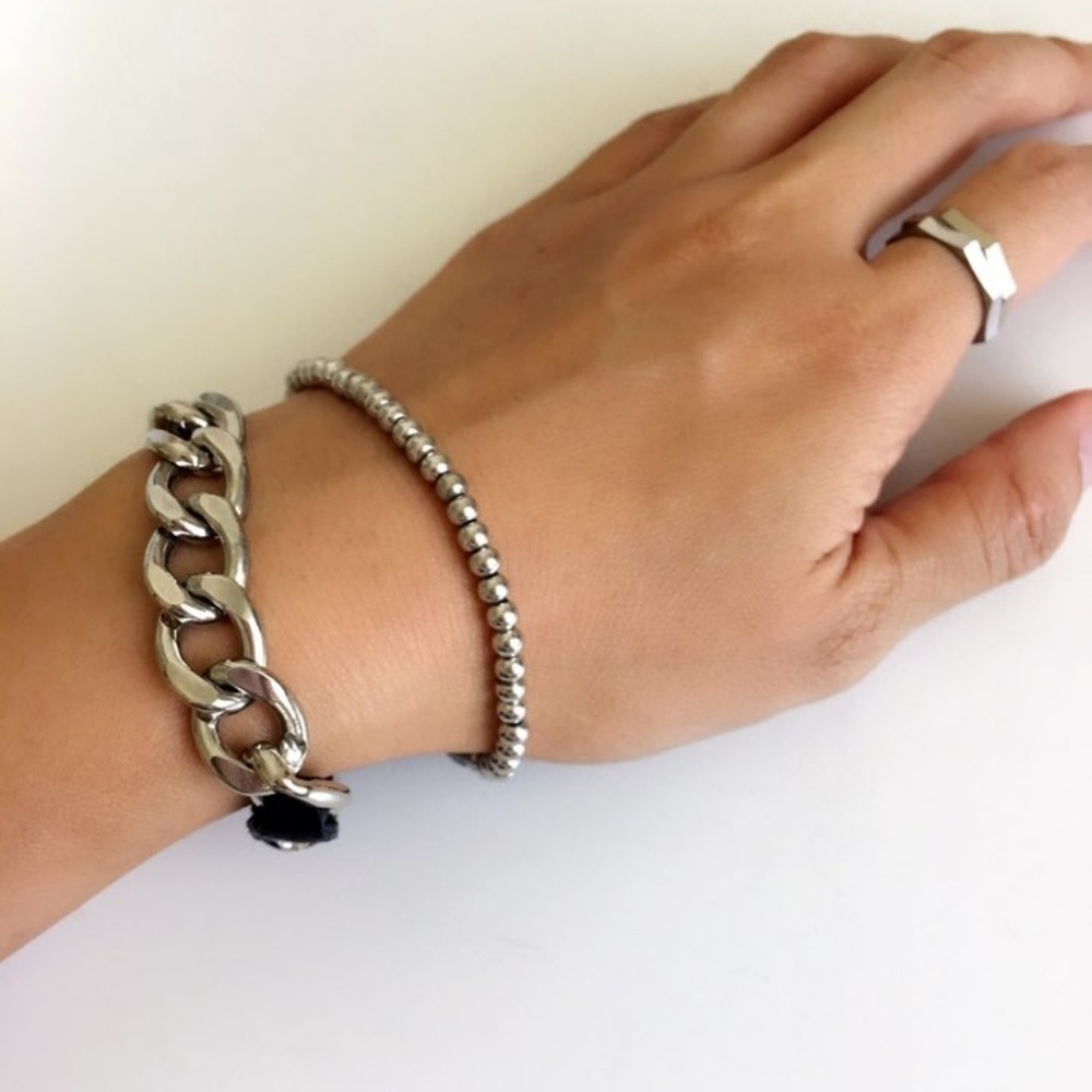 Trendy Metal Link Chain Bracelet - Picture 2 of 8
