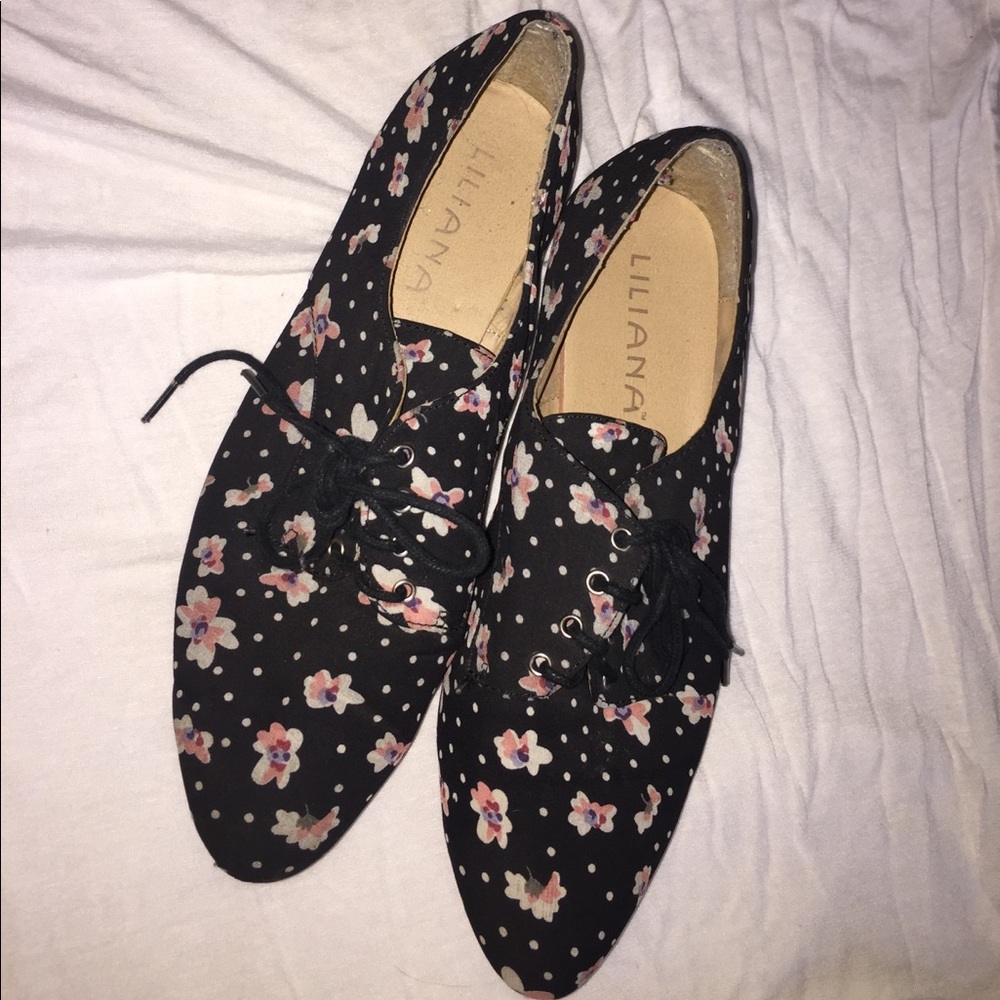 Floral Oxfords 🌸