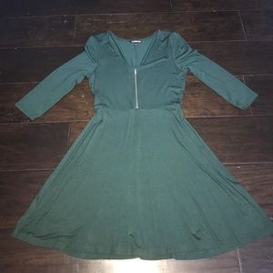 New W/O Tags- never worn! Hunter Green Dress!