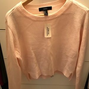 NWTS. Pink crop sweater.