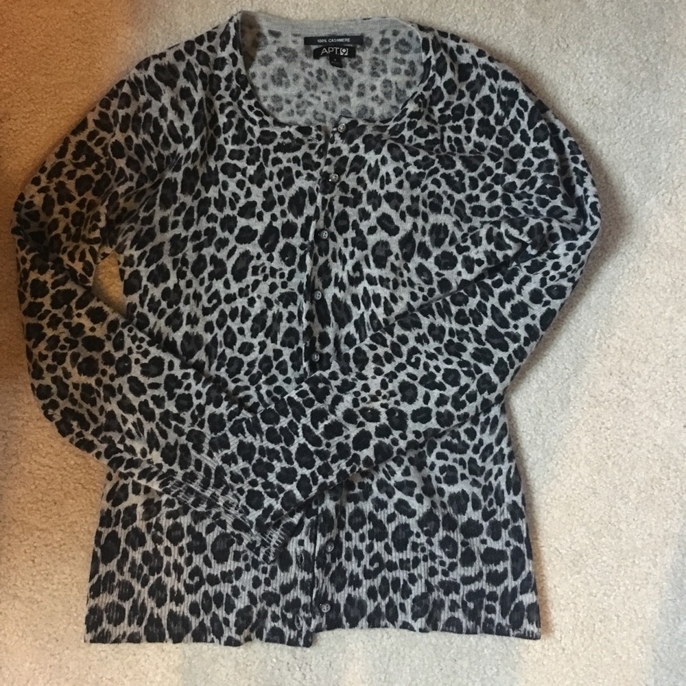100% cashmere leopard print cardigan size S