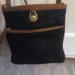 MICHAEL KORS CROSS BODY PURSE!