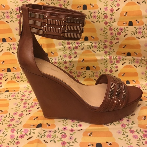 Tan Wedges - Picture 2 of 4