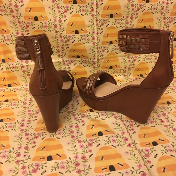 Tan Wedges - Picture 3 of 4