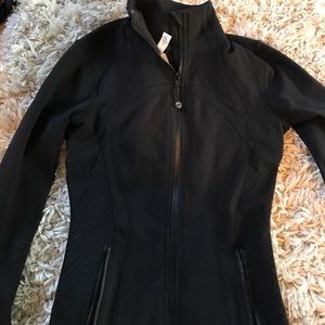 lululemon define lightweight jacket!