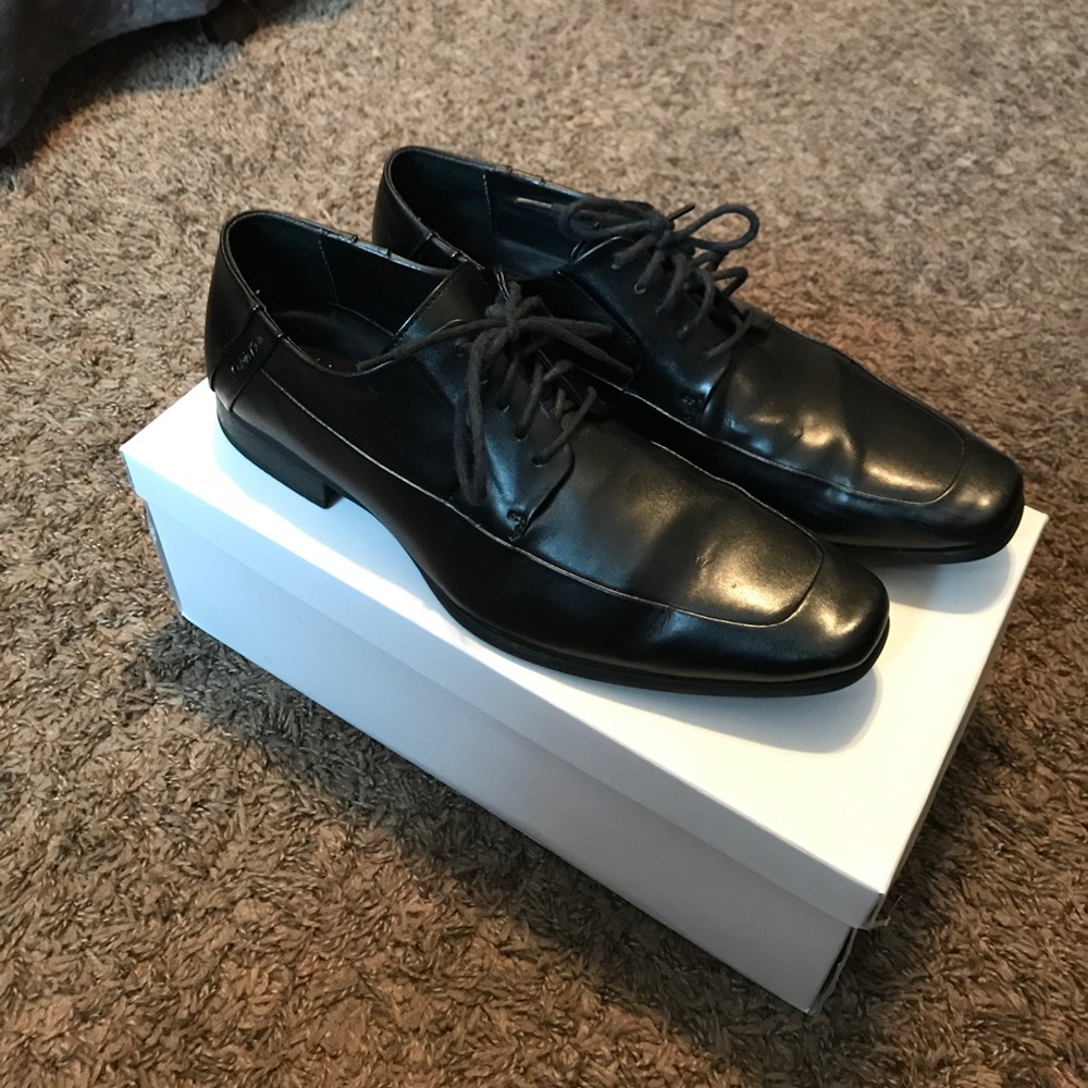 Calvin Klein men's dress shoes