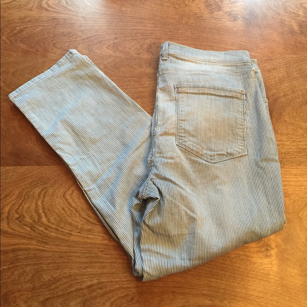 Lee easy fit capris