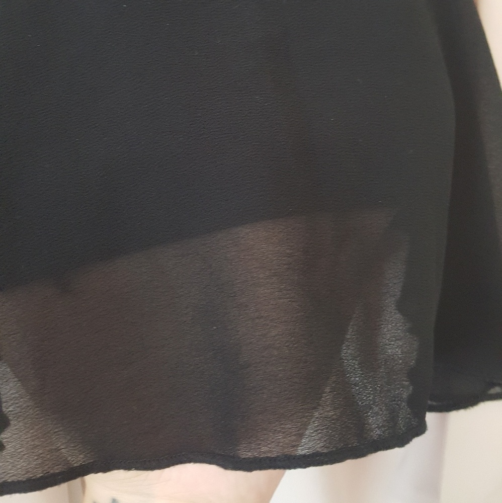Crop top - Picture 2 of 4