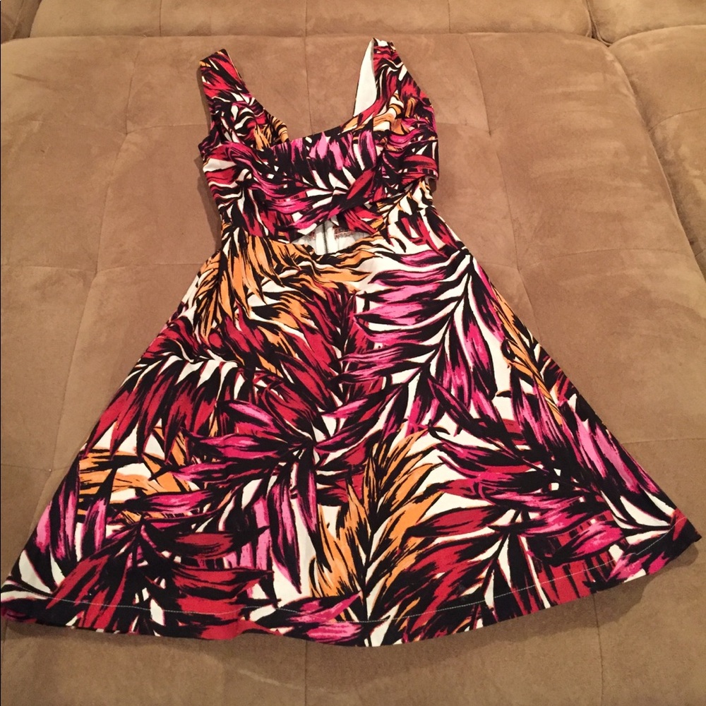 Jessica Simpson XS dress peekaboo opening front