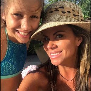 Meet your Posher, Cristal