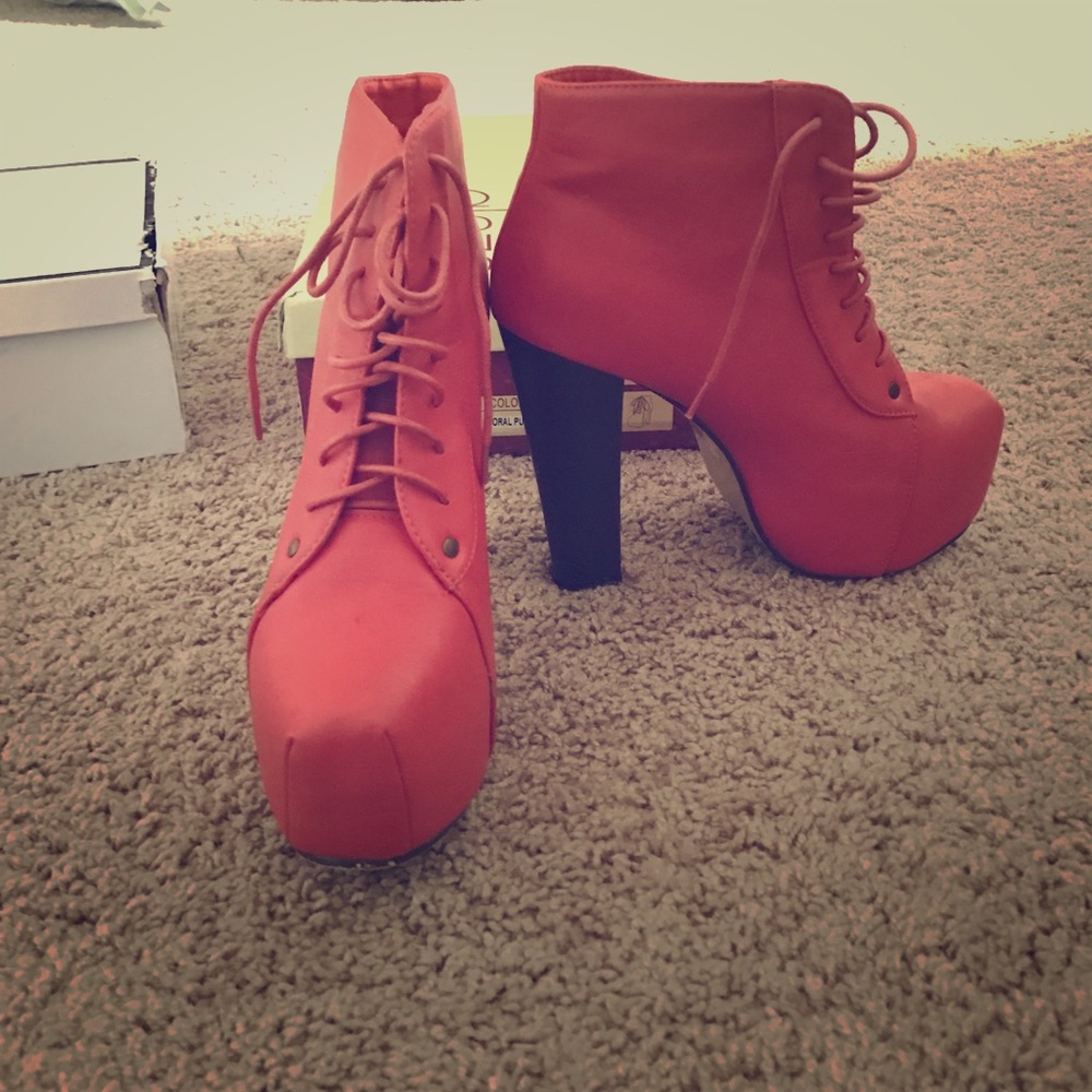 Chunk heels