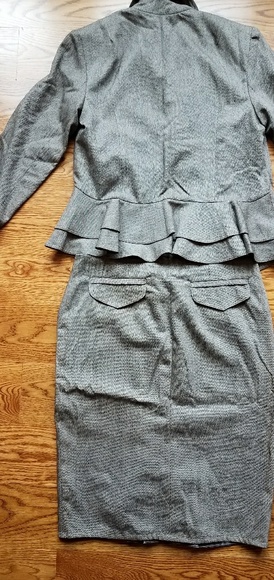 Louis Verdad women's suit skirt and jacket - Picture 2 of 6