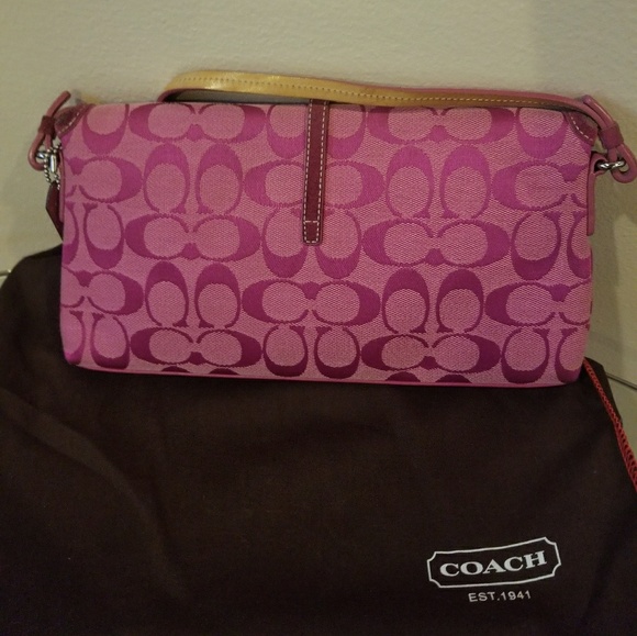 Coach purse bag 💓 Authentic 🚫NO TRADES 🚫 - Picture 2 of 5