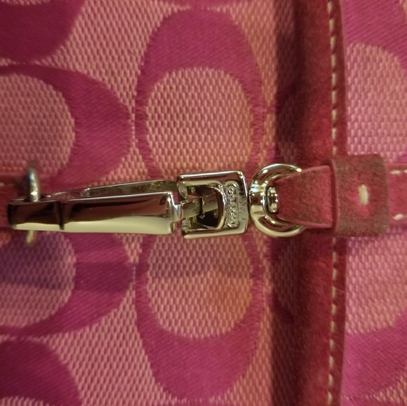 Coach purse bag 💓 Authentic 🚫NO TRADES 🚫 - Picture 3 of 5