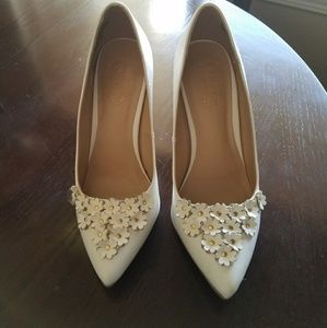 Floral cream Lauren Conrad Heel