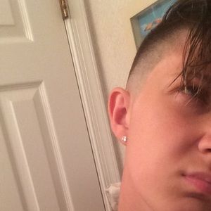 Meet your Posher, Aden