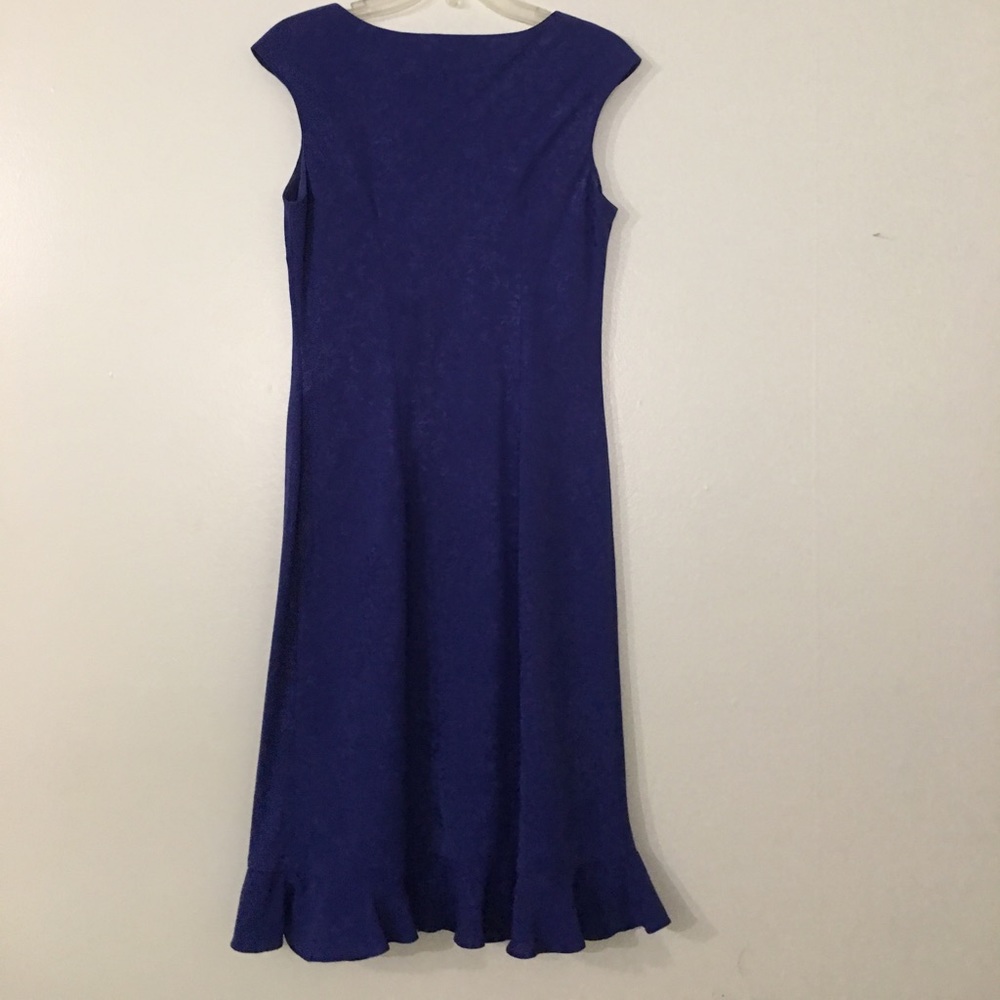 Elegant Flowey Evening Dress - Picture 5 of 6