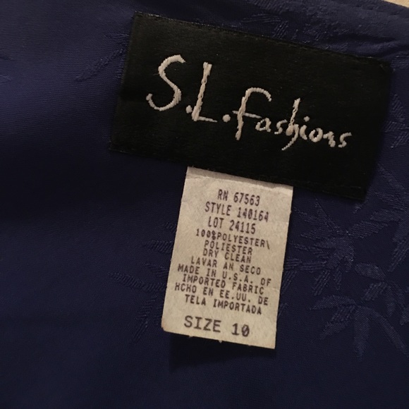 Elegant Flowey Evening Dress - Picture 3 of 6