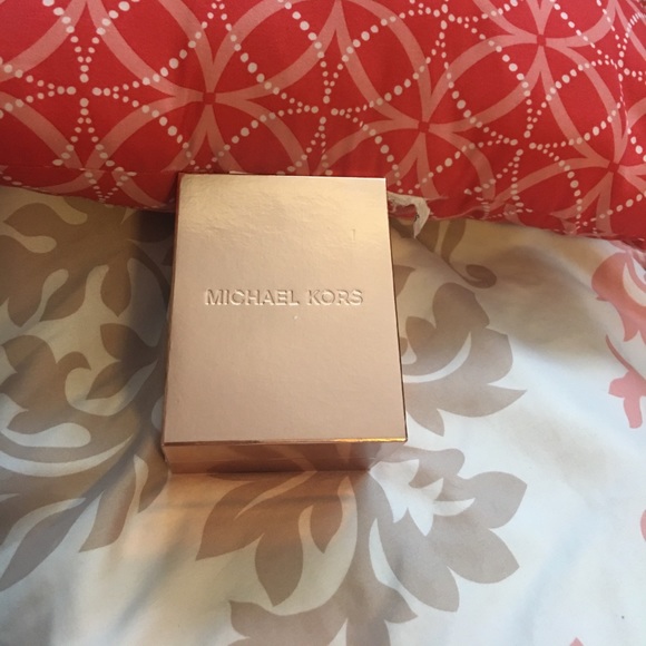 Super Cute MK set!!! - Picture 3 of 4