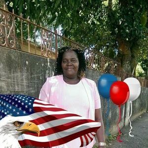 Meet your Posher, Sharon