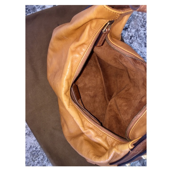 Gucci Handbag - Picture 8 of 8