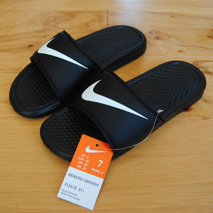 New Woman 8 ~ Men 7 Nike Benassi Swoosh Slide sand