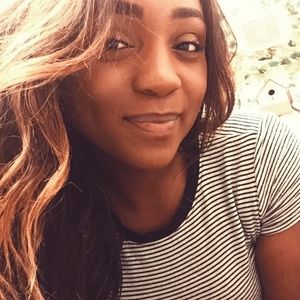 Meet your Posher, Ajanee