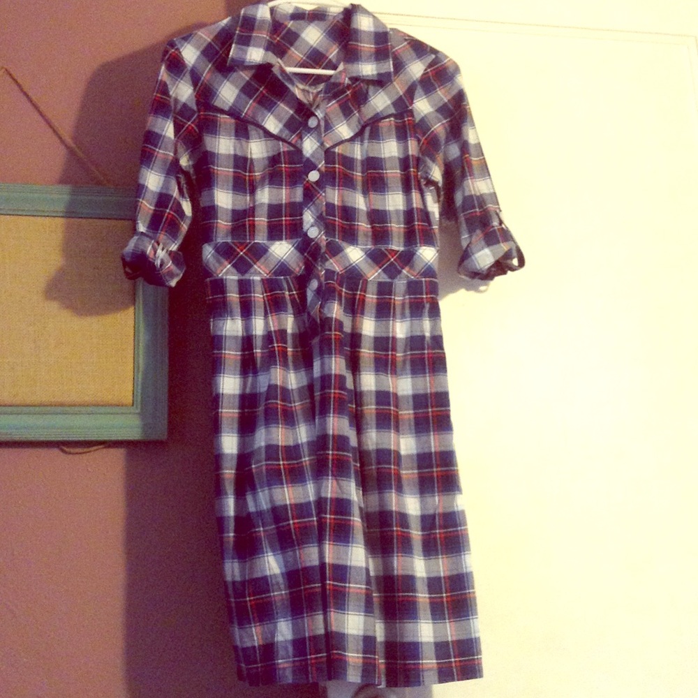 Thrift store find vintage plaid dress❤️