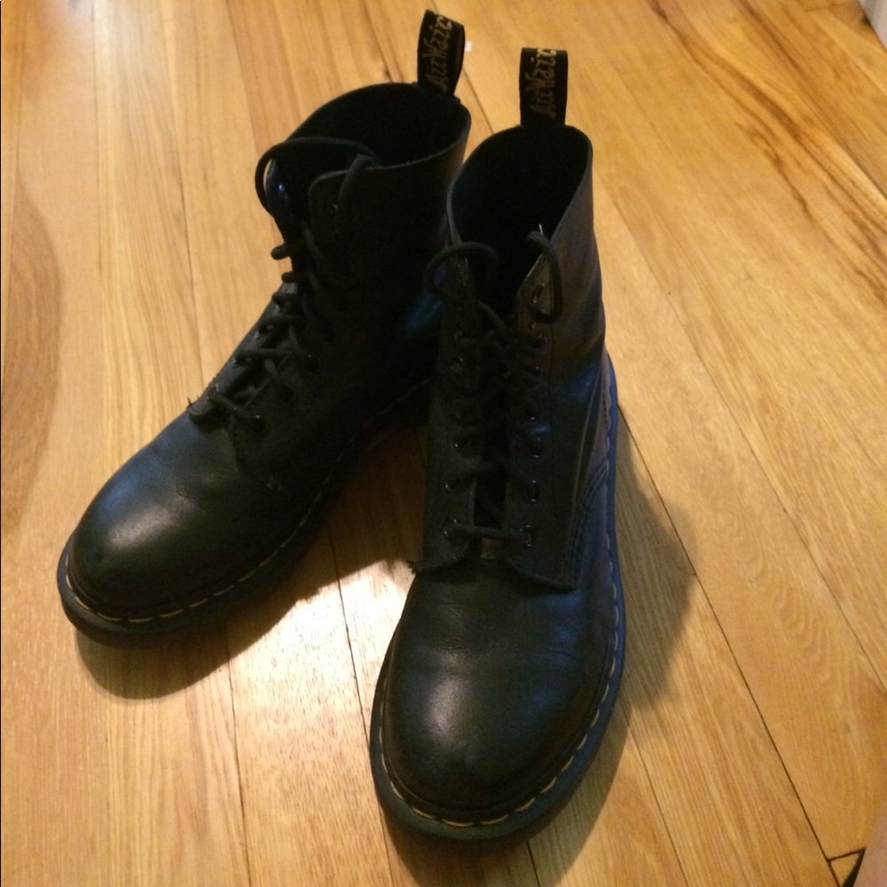 Dr. Martens 1460 Nappa Boots in Black